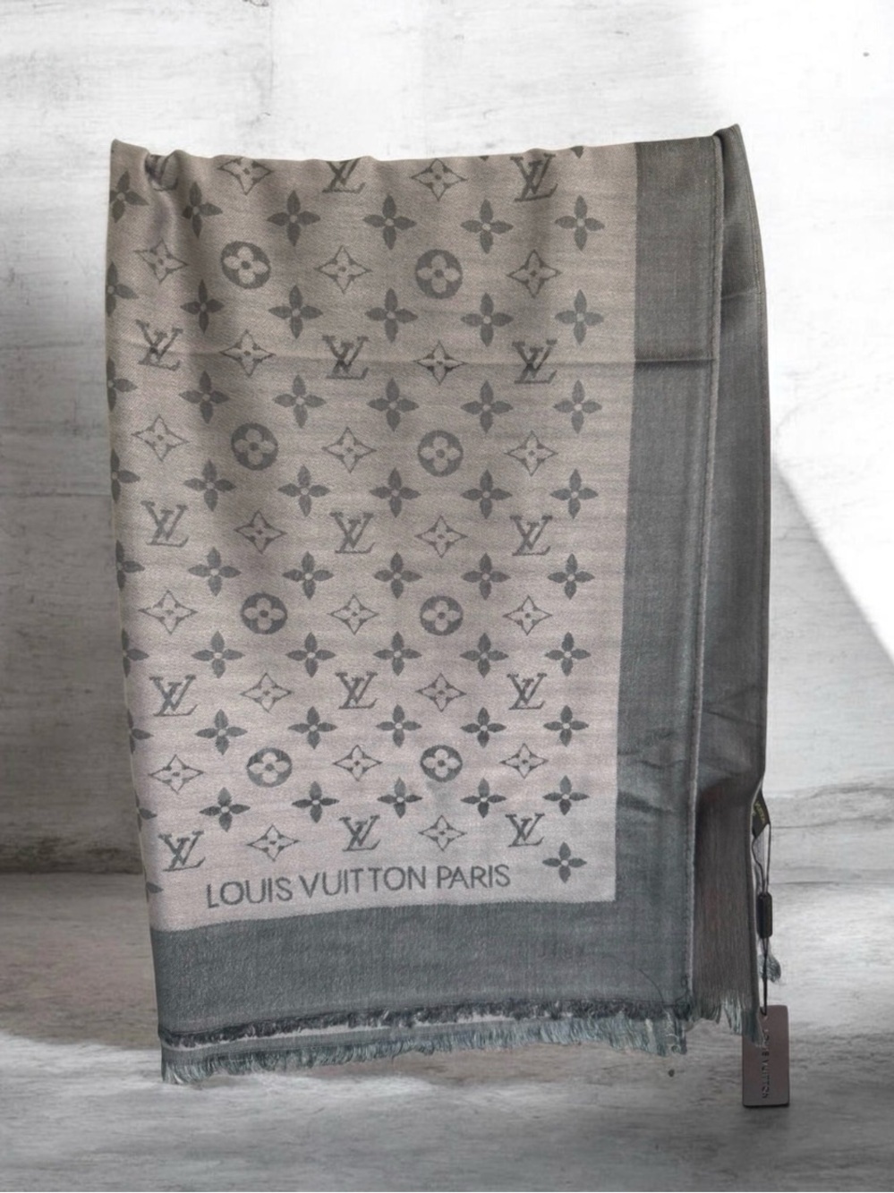 Louis Vuitton Reversible Pink & Gray Monogram Scarf - Picture 2 of 5